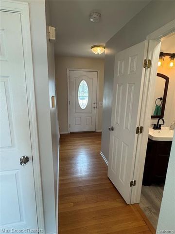 35865 Ashford Drive, Sterling Heights, MI 48312