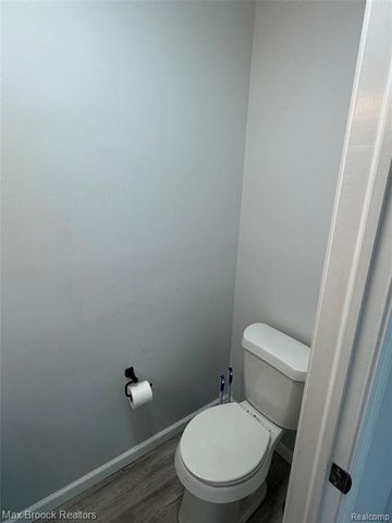 35865 Ashford Drive, Sterling Heights, MI 48312