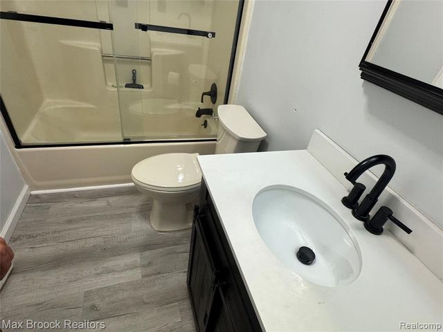 35865 Ashford Drive, Sterling Heights, MI 48312