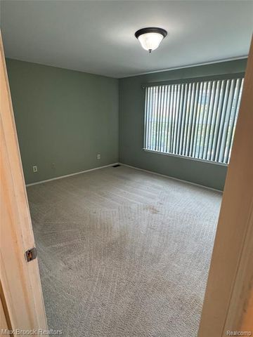 35865 Ashford Drive, Sterling Heights, MI 48312