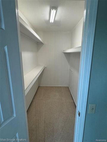 35865 Ashford Drive, Sterling Heights, MI 48312