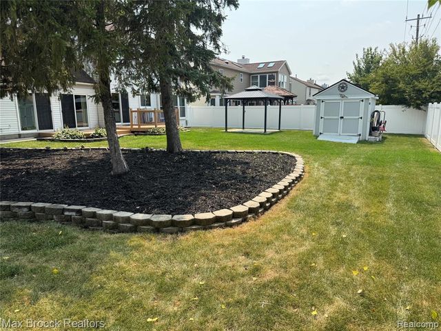 35865 Ashford Drive, Sterling Heights, MI 48312