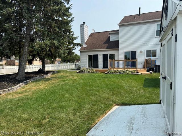 35865 Ashford Drive, Sterling Heights, MI 48312