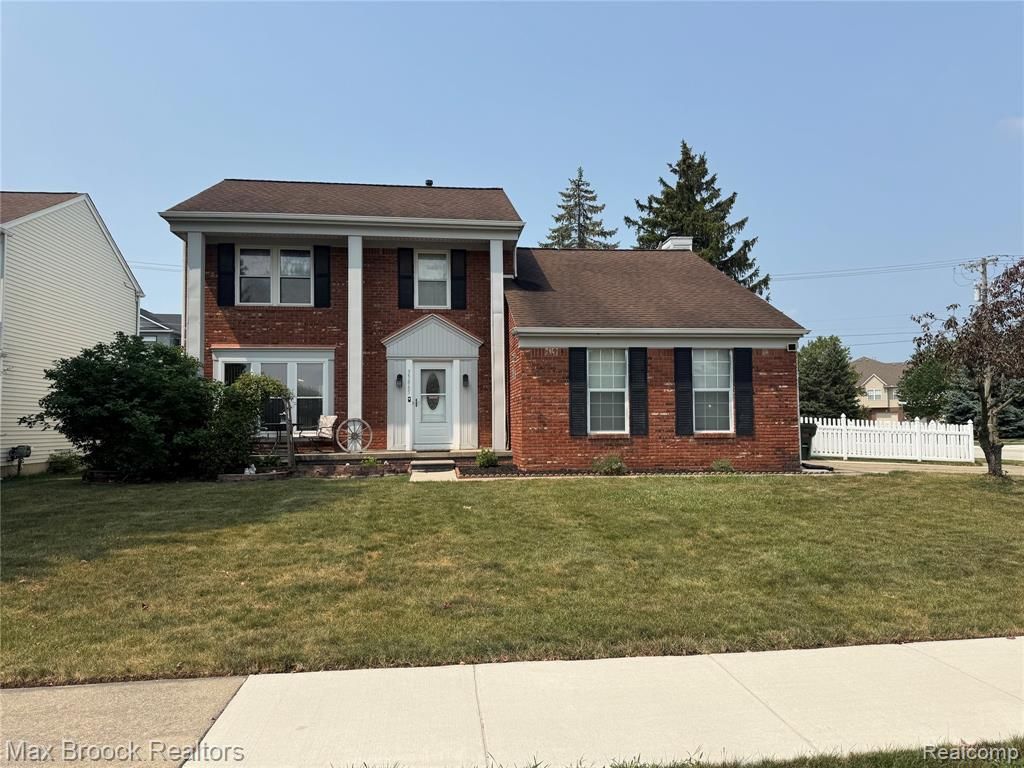 35865 Ashford Drive, Sterling Heights, MI 48312