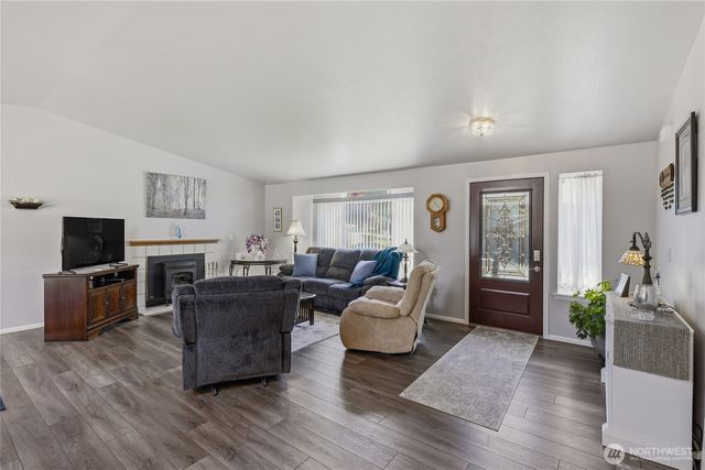 8925 19th Place SE, Lake Stevens, WA 98258