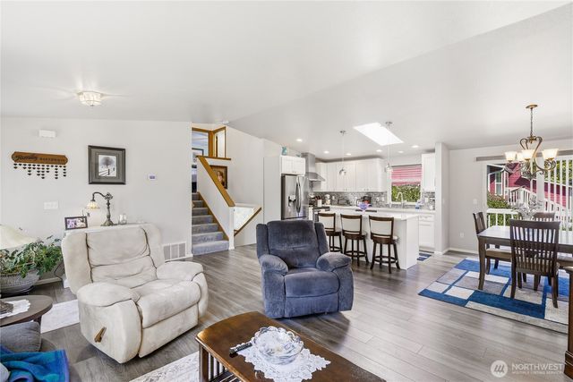 8925 19th Place SE, Lake Stevens, WA 98258