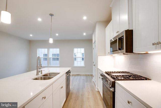 4492 BLUSH PEONY TER, Chantilly, VA 20151