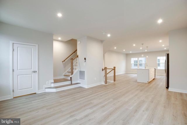 4492 BLUSH PEONY TER, Chantilly, VA 20151