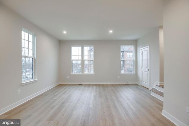 4492 BLUSH PEONY TER, Chantilly, VA 20151