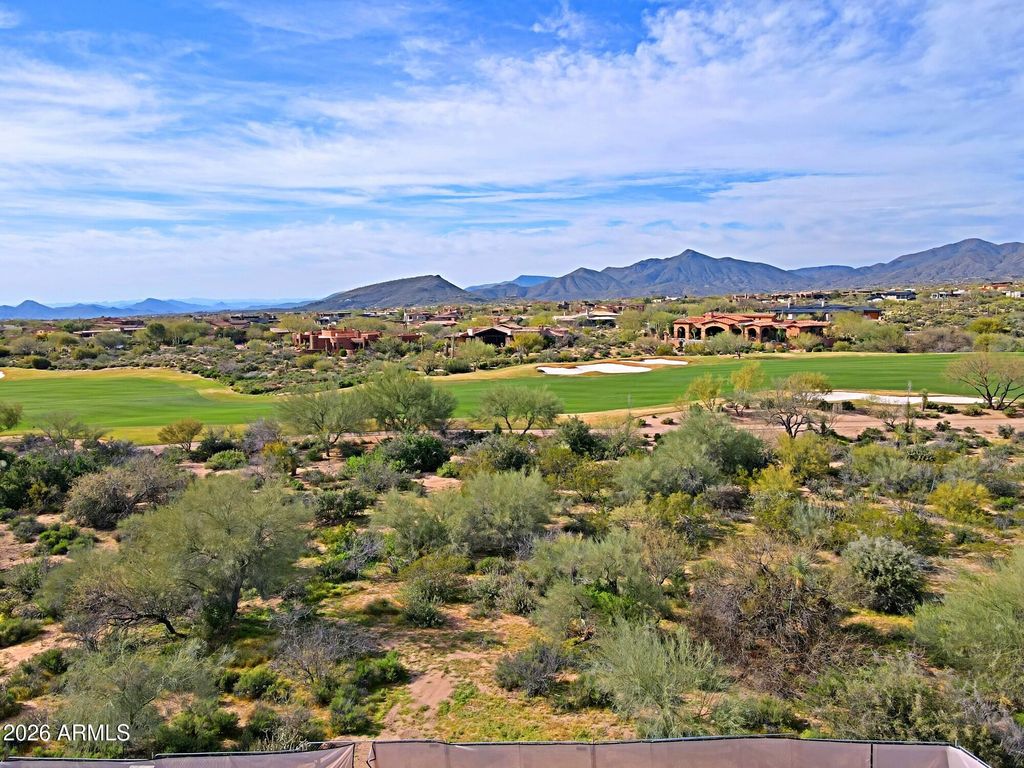 Image 10 of property listing at 11002 E WILDCAT HILL Road, Scottsdale, AZ 85262