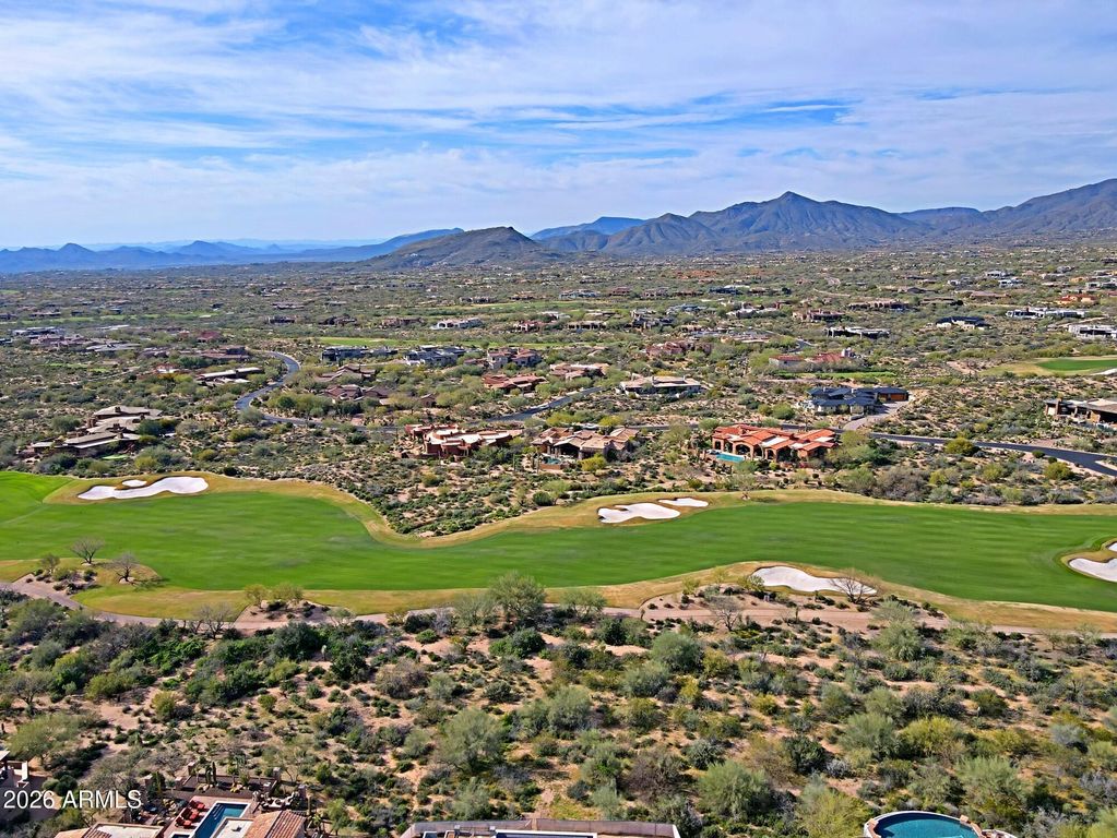 Image 13 of property listing at 11002 E WILDCAT HILL Road, Scottsdale, AZ 85262