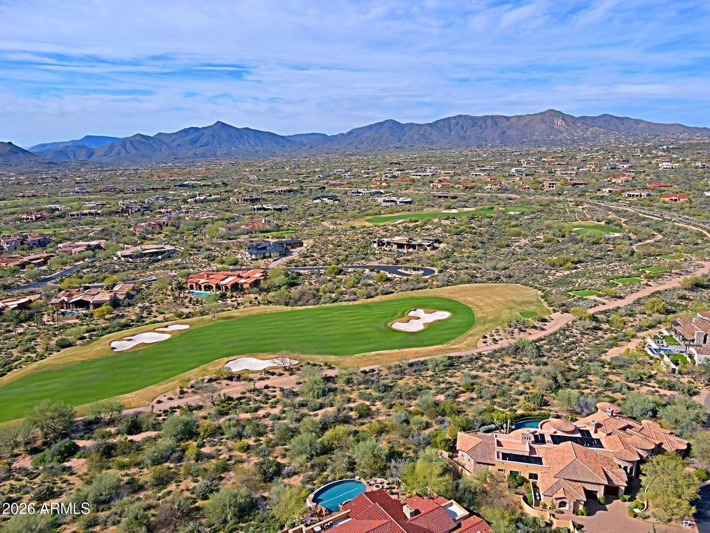 Image 14 of property listing at 11002 E WILDCAT HILL Road, Scottsdale, AZ 85262