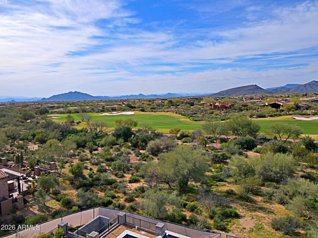 Image 9 of property listing at 11002 E WILDCAT HILL Road, Scottsdale, AZ 85262