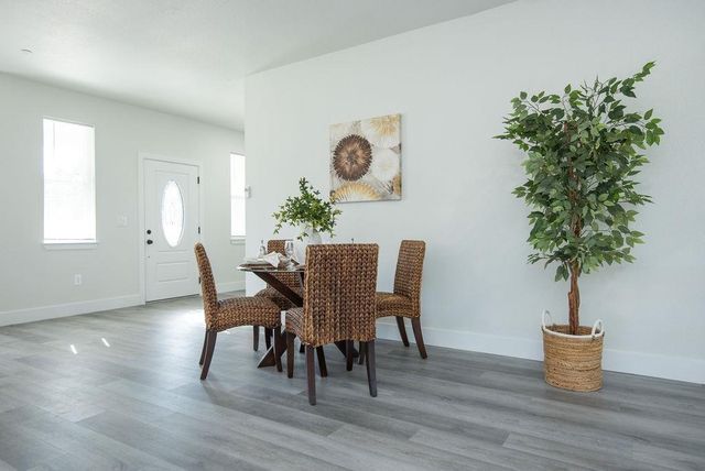 800 La Contenta Dr, Valley Springs, CA 95252