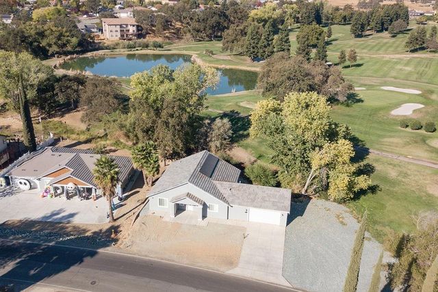 800 La Contenta Dr, Valley Springs, CA 95252