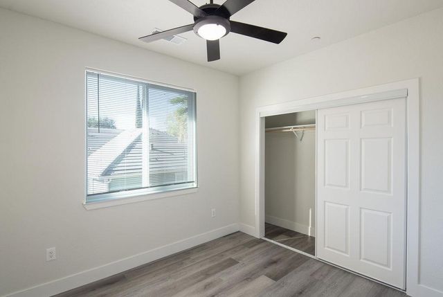 800 La Contenta Dr, Valley Springs, CA 95252