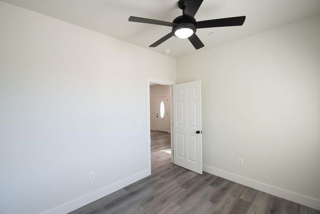 800 La Contenta Dr, Valley Springs, CA 95252