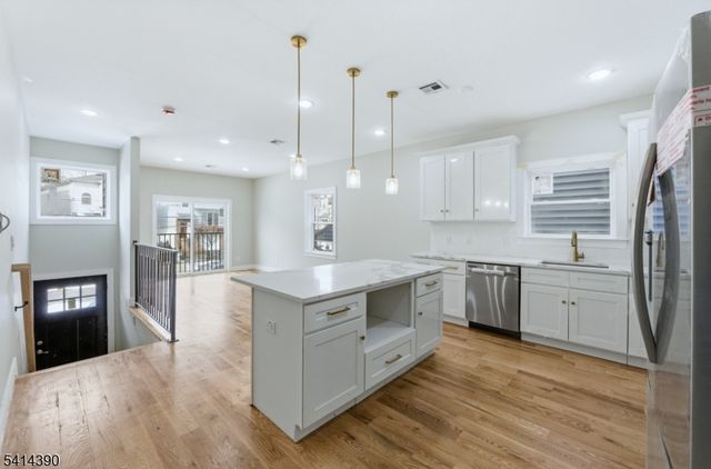 44 Milford Ave, Newark City, NJ 07108