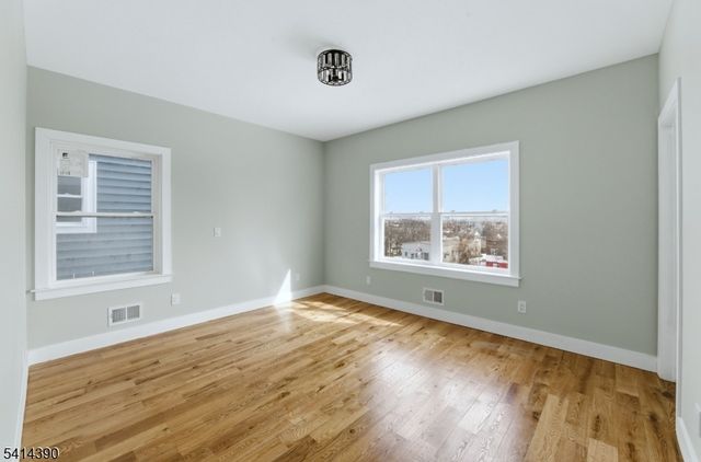 44 Milford Ave, Newark City, NJ 07108