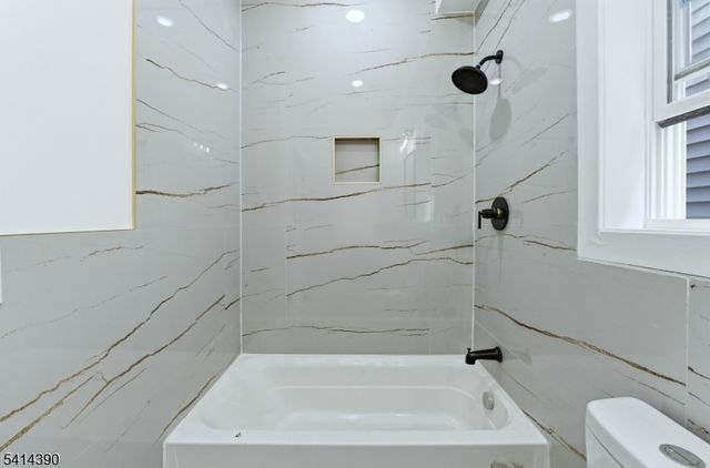 44 Milford Ave, Newark City, NJ 07108