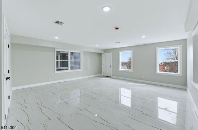 44 Milford Ave, Newark City, NJ 07108