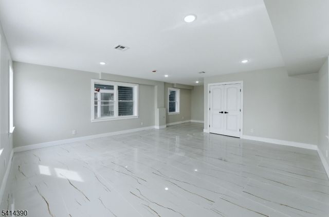 44 Milford Ave, Newark City, NJ 07108