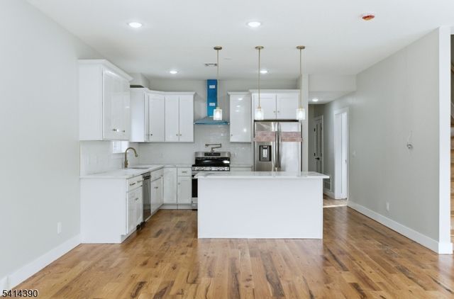 44 Milford Ave, Newark City, NJ 07108