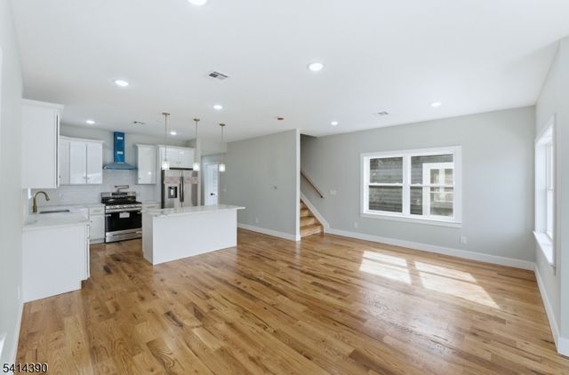 44 Milford Ave, Newark City, NJ 07108