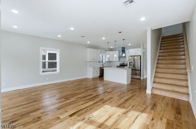 44 Milford Ave, Newark City, NJ 07108