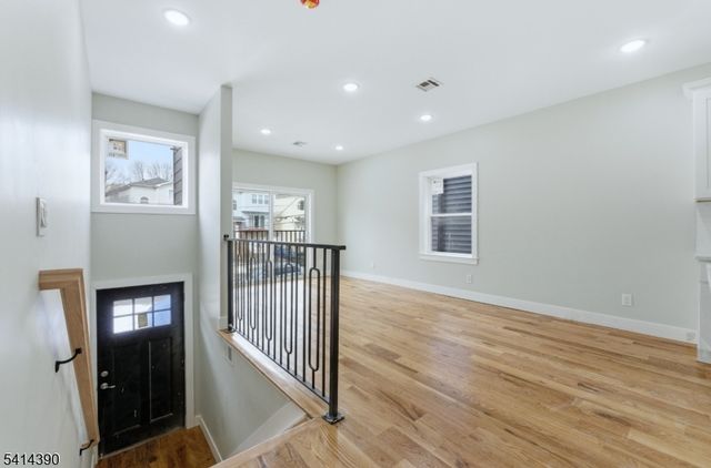 44 Milford Ave, Newark City, NJ 07108