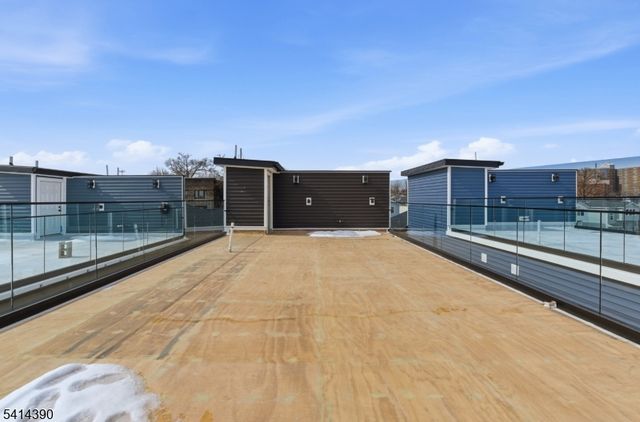 44 Milford Ave, Newark City, NJ 07108