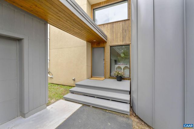 1777 LAMBS RD, Charlottesville, VA 22901