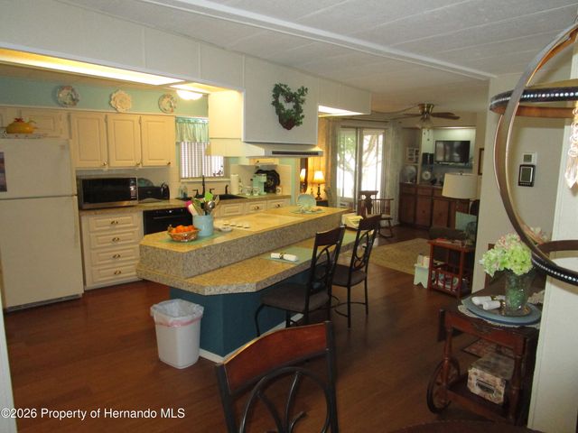 15657 Brookridge Boulevard unit 4, Brooksville, FL 34613