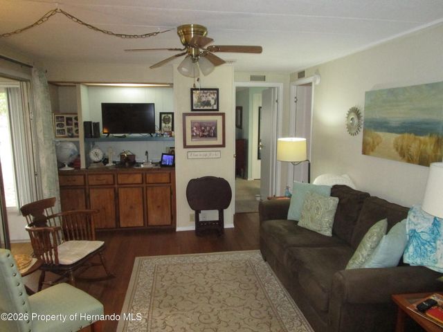 15657 Brookridge Boulevard unit 4, Brooksville, FL 34613