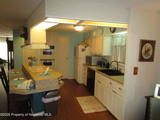 15657 Brookridge Boulevard unit 4, Brooksville, FL 34613