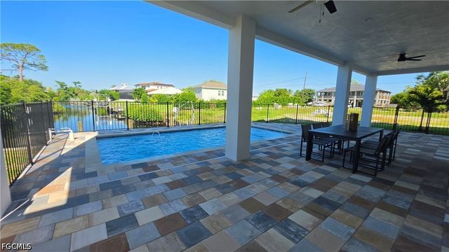 20810 Park PL, Estero, FL 33928
