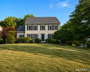 25 Fenwick Drive, Avon, CT 06001