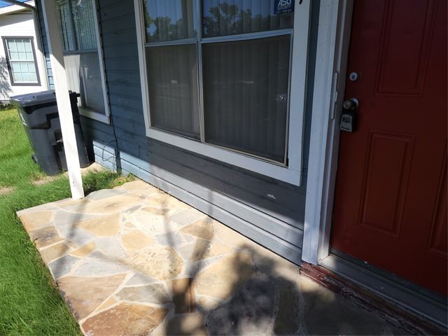 1917 Brookshire Street, Arlington, TX 76010