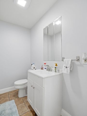 85 Purchase St, Milford, MA 01757