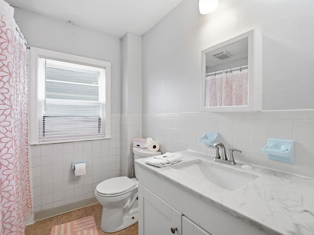 85 Purchase St, Milford, MA 01757
