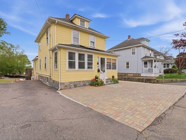 85 Purchase St, Milford, MA 01757