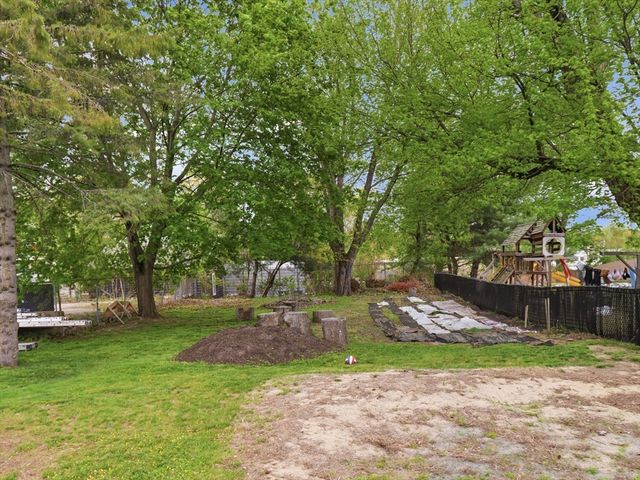 85 Purchase St, Milford, MA 01757