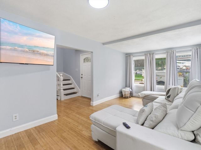 85 Purchase St, Milford, MA 01757