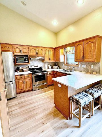 W5424 RED CLOVER TRAIL, Appleton, WI 54915