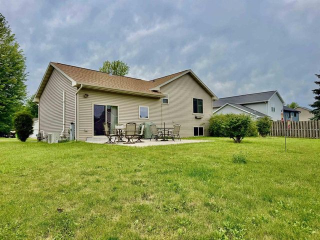 W5424 RED CLOVER TRAIL, Appleton, WI 54915