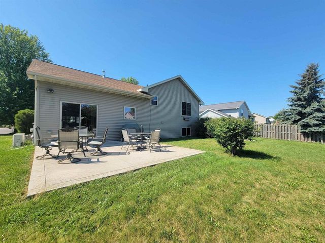 W5424 RED CLOVER TRAIL, Appleton, WI 54915