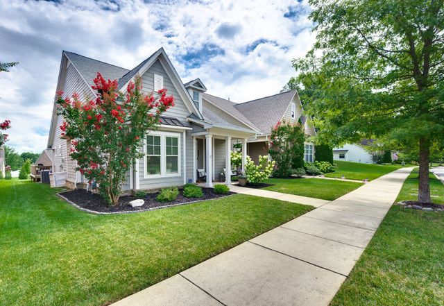 2840 Americus Dr, Thompsons Station, TN 37179