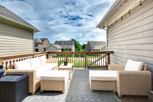 2840 Americus Dr, Thompsons Station, TN 37179