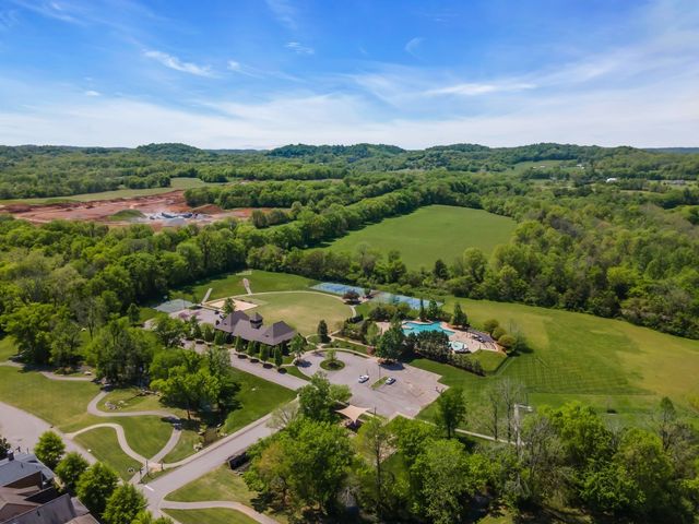 2840 Americus Dr, Thompsons Station, TN 37179