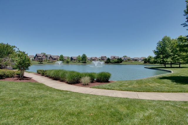 2840 Americus Dr, Thompsons Station, TN 37179